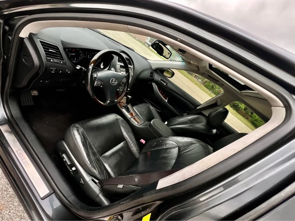 2010 Lexus ES 5th Gen - Image 13 of 15