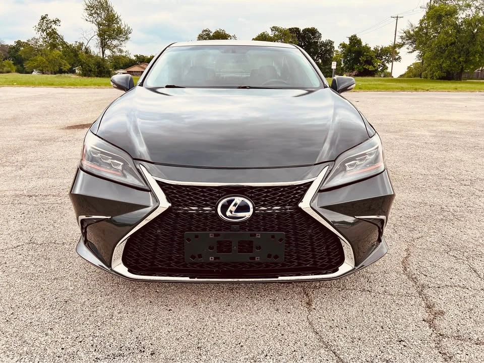 2010 Lexus ES 5th Gen - Image 8 of 15