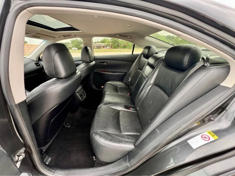 2010 Lexus ES 5th Gen - Image 14 of 15