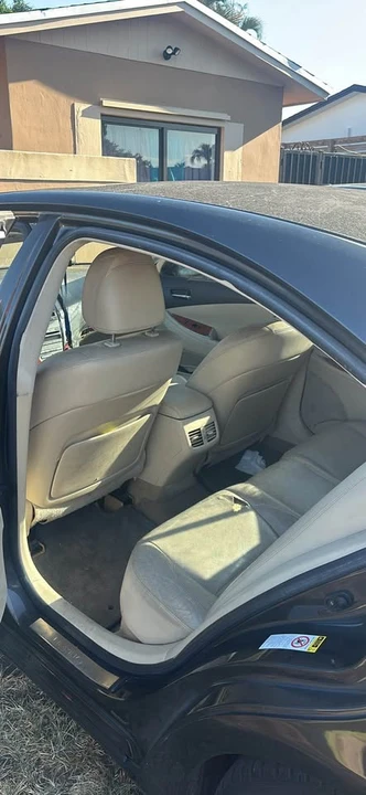 2010 Lexus ES 5th Gen - Image 3 of 11