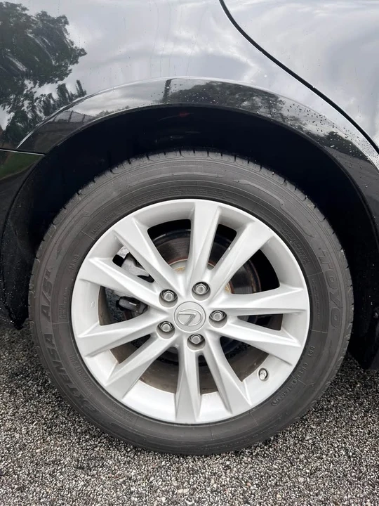 2010 Lexus ES 5th Gen - Image 18 of 18