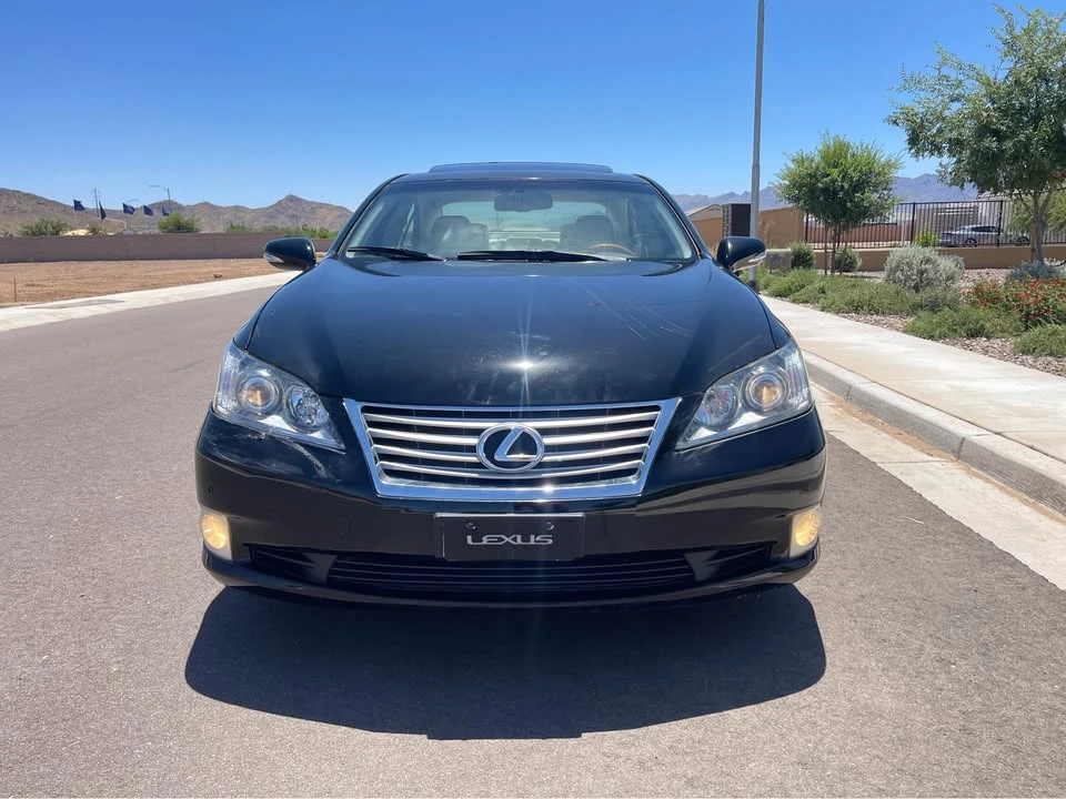 2010 Lexus ES 5th Gen - Image 3 of 17
