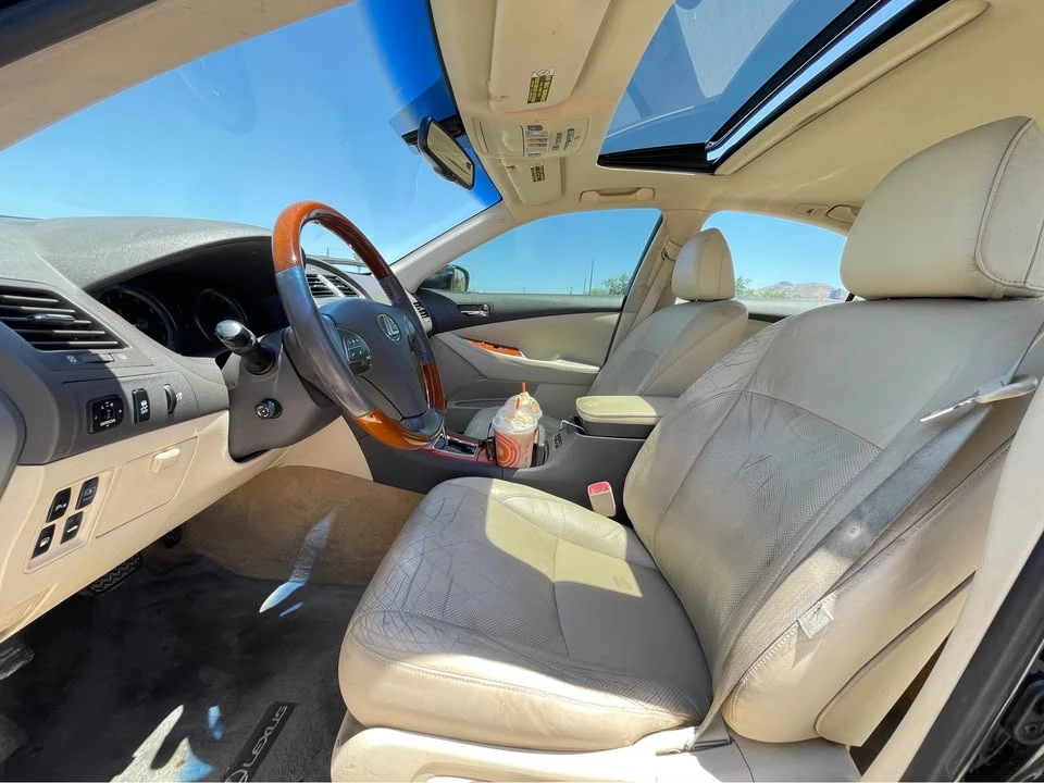 2010 Lexus ES 5th Gen - Image 16 of 17