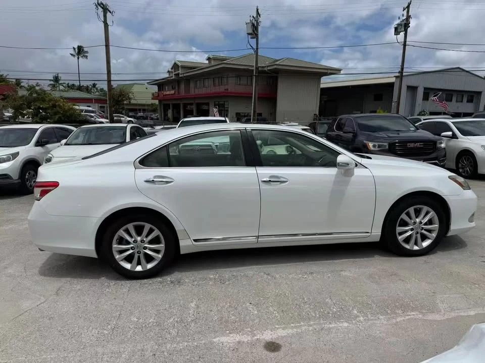 2010 Lexus ES 5th Gen - Image 4 of 10