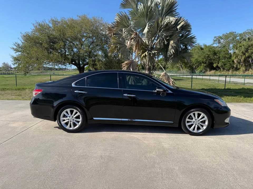 2010 Lexus ES 5th Gen - Image 7 of 14