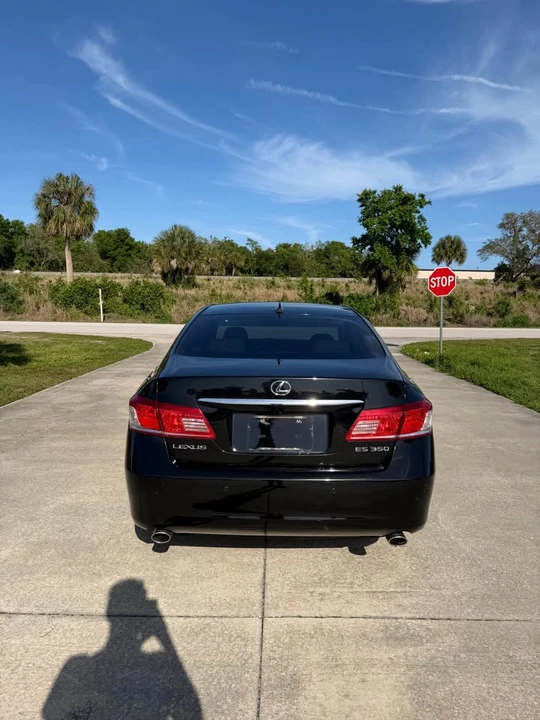 2010 Lexus ES 5th Gen - Image 6 of 14