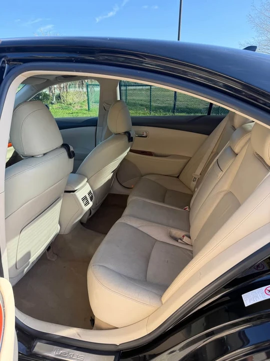 2010 Lexus ES 5th Gen - Image 12 of 14