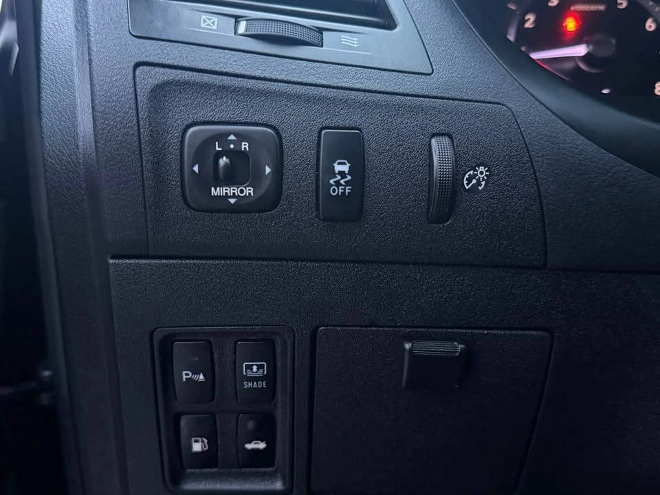 2010 Lexus ES 5th Gen - Image 16 of 19