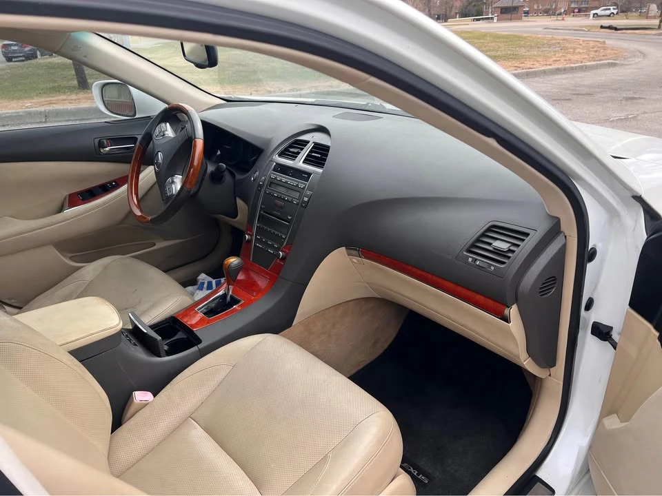 2010 Lexus ES 5th Gen - Image 6 of 9