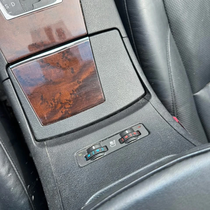 2010 Lexus ES 5th Gen - Image 9 of 19