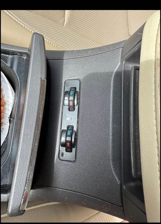 2010 Lexus ES 5th Gen - Image 10 of 10