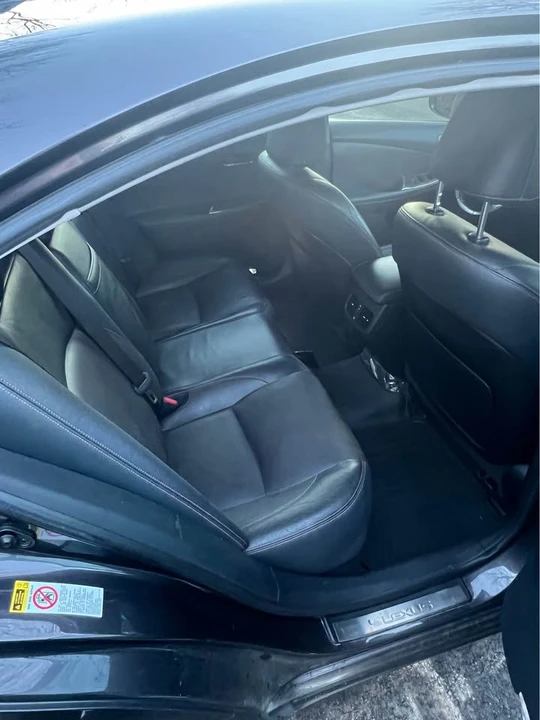 2010 Lexus ES 5th Gen - Image 8 of 14