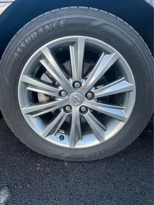 2010 Lexus ES 5th Gen - Image 12 of 14