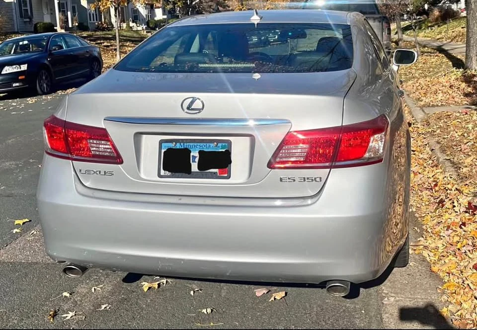 2010 Lexus ES 5th Gen - Image 3 of 5