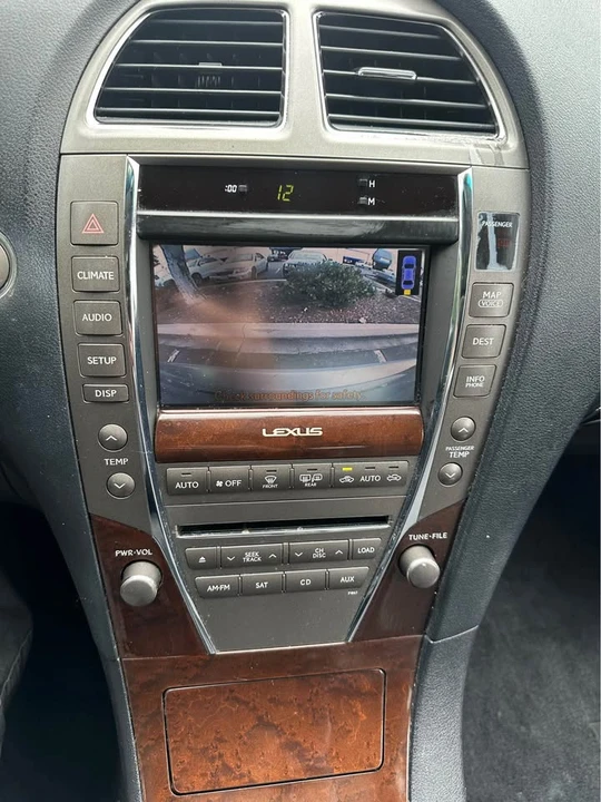 2010 Lexus ES 5th Gen - Image 12 of 13