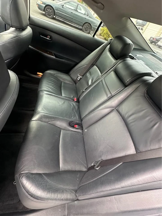2010 Lexus ES 5th Gen - Image 8 of 13