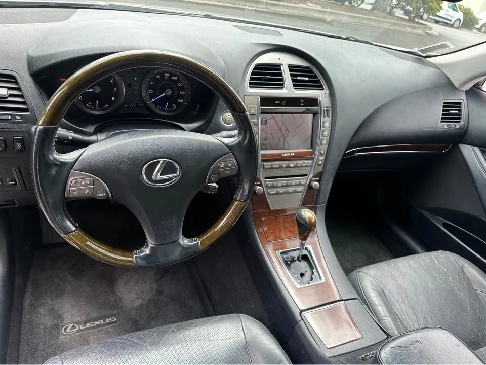 2010 Lexus ES 5th Gen - Image 7 of 11