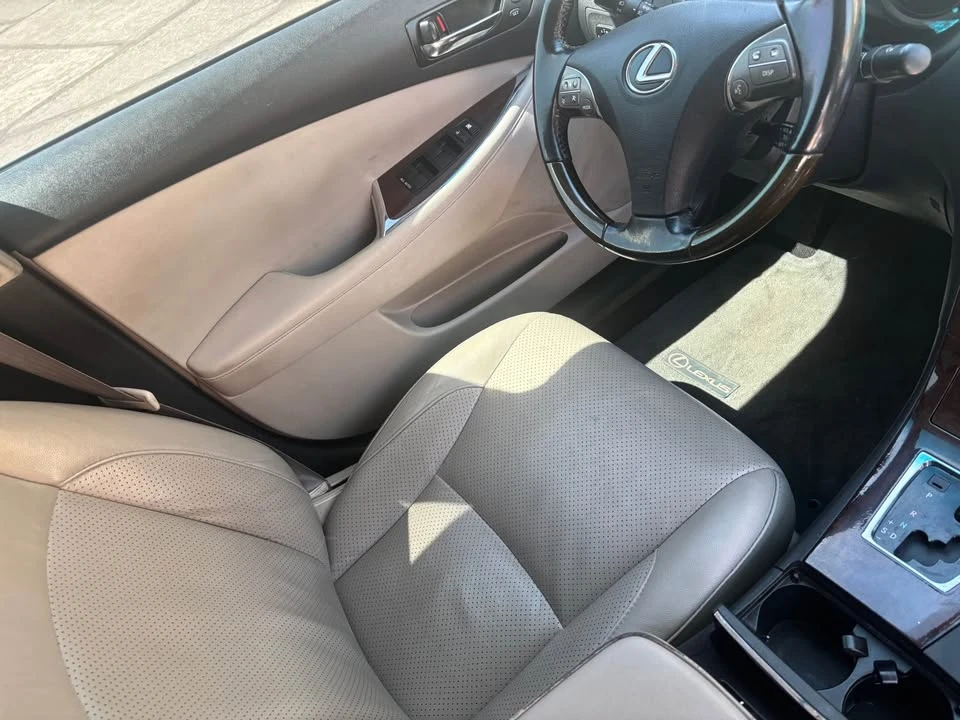 2010 Lexus ES 5th Gen - Image 9 of 19