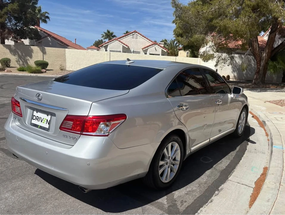 2010 Lexus ES 5th Gen - Image 4 of 19