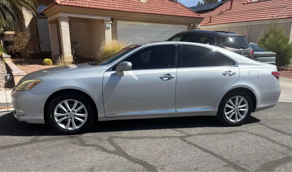 2010 Lexus ES 5th Gen - Image 6 of 19