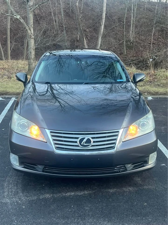 2010 Lexus ES 5th Gen - Image 3 of 20