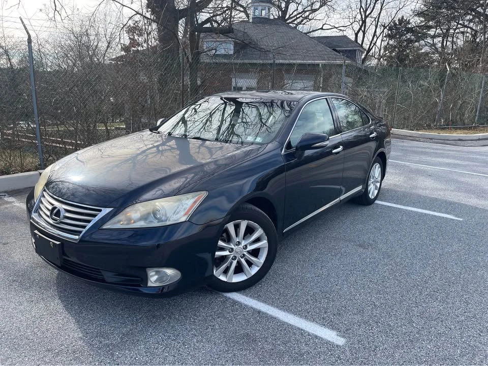 2010 Lexus ES 5th Gen - Image 9 of 10