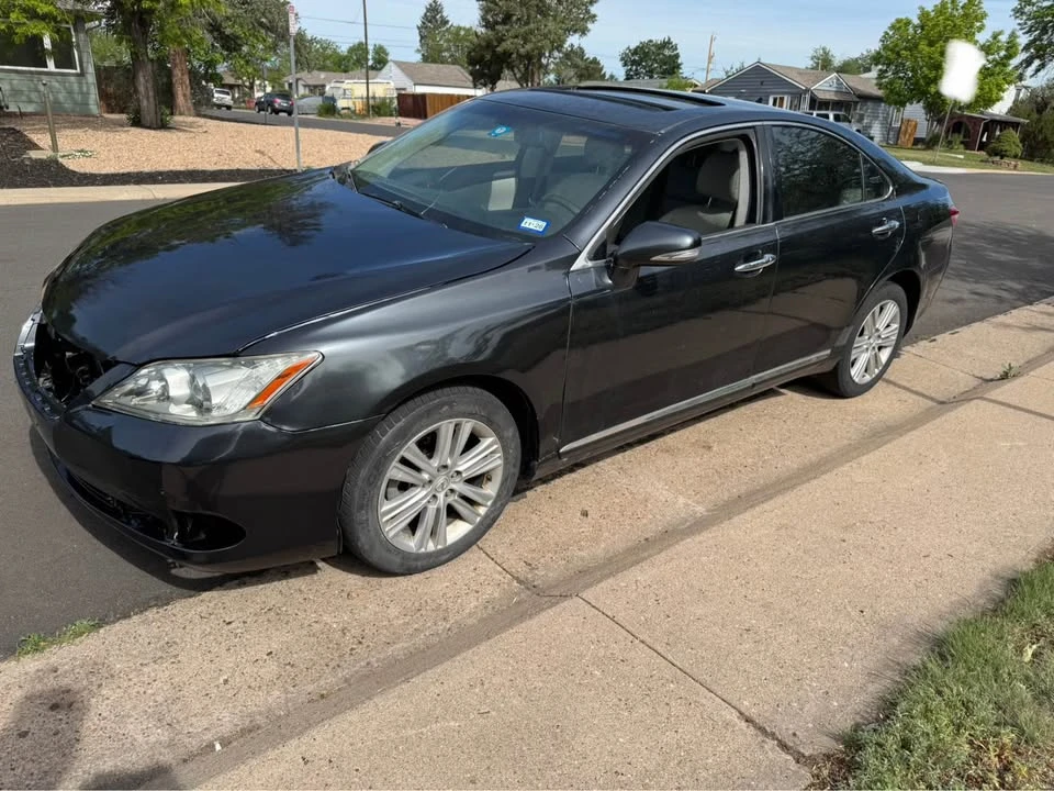 2010 Lexus ES 5th Gen - Image 5 of 6