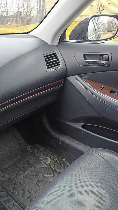 2010 Lexus ES 5th Gen - Image 10 of 12