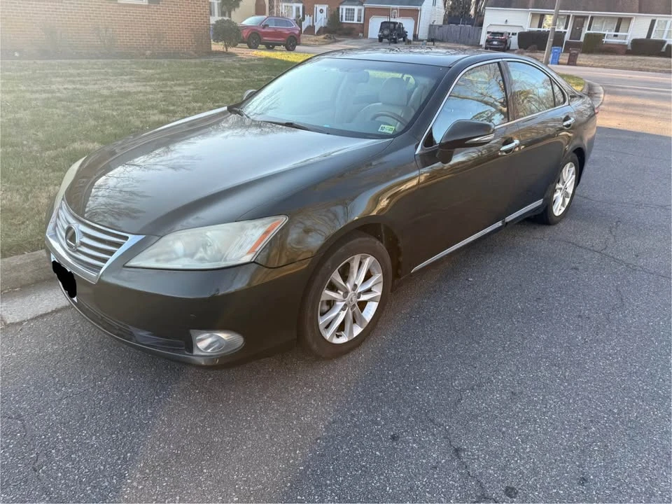 2010 Lexus ES 5th Gen - Image 3 of 4