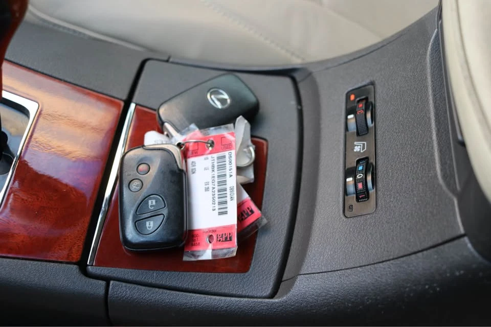 2010 Lexus ES 4th Gen - Image 13 of 13