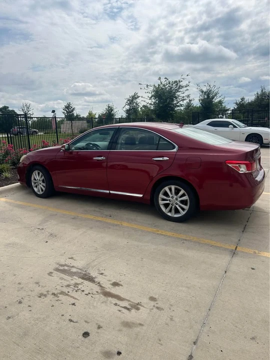 2010 Lexus ES 5th Gen - Image 11 of 13