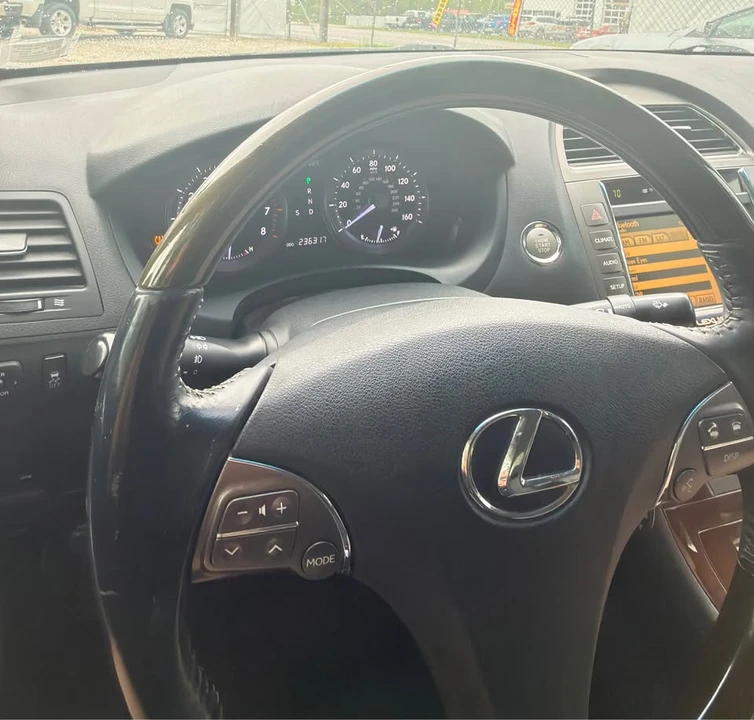 2010 Lexus ES 5th Gen - Image 17 of 17