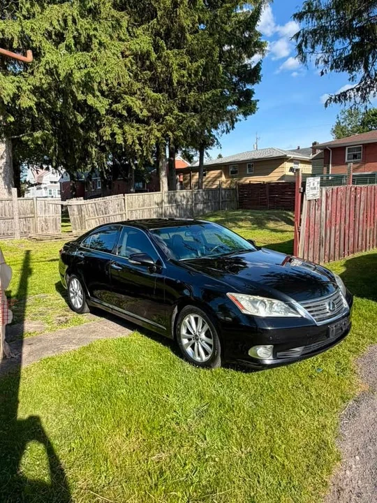 2010 Lexus ES 5th Gen - Image 7 of 13