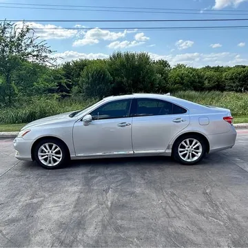 2010 Lexus ES 350 Luxury Sedan 4D
