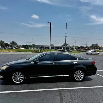 2010 Lexus ES 350 Luxury Sedan 4D