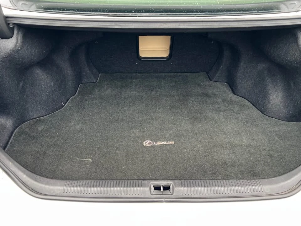 2010 Lexus ES 5th Gen - Image 16 of 17