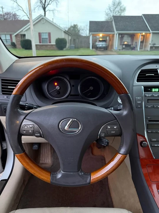 2010 Lexus ES 5th Gen - Image 14 of 18