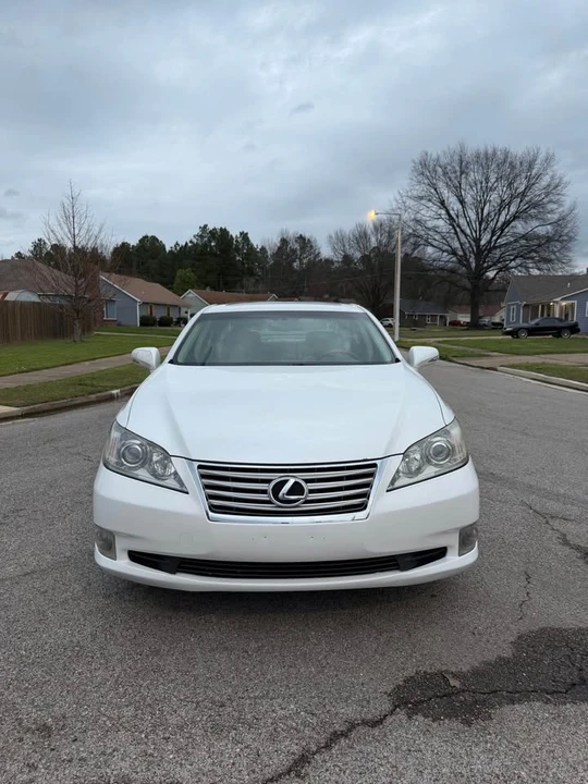 2010 Lexus ES 5th Gen - Image 3 of 18