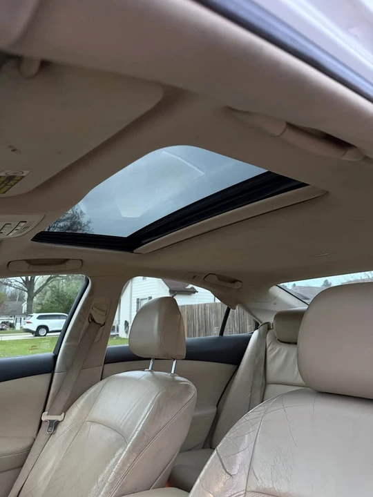 2010 Lexus ES 5th Gen - Image 15 of 18