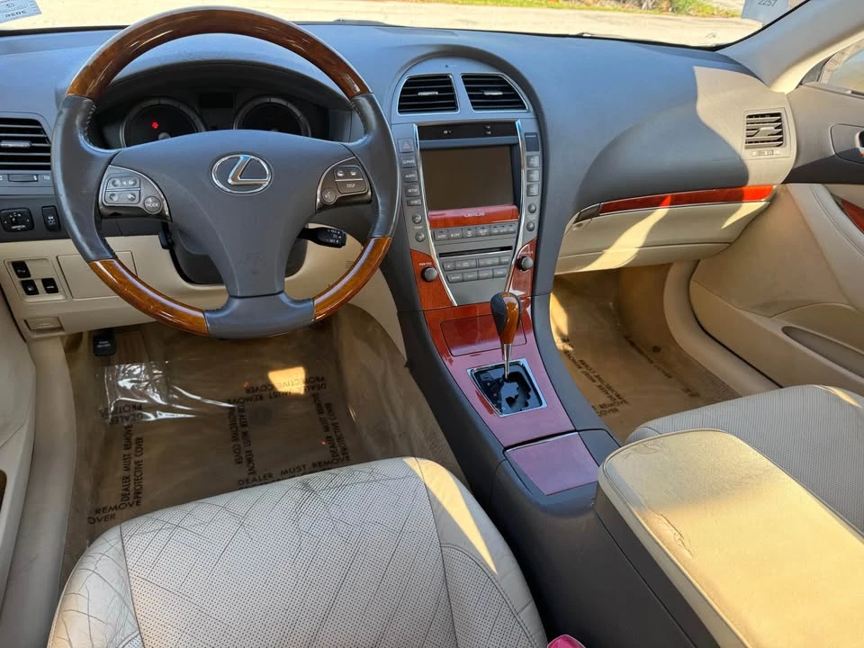 2010 Lexus ES 5th Gen - Image 6 of 11