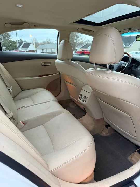 2010 Lexus ES 5th Gen - Image 13 of 18