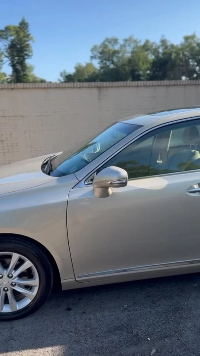 2010 Lexus ES 5th Gen - Image 11 of 11
