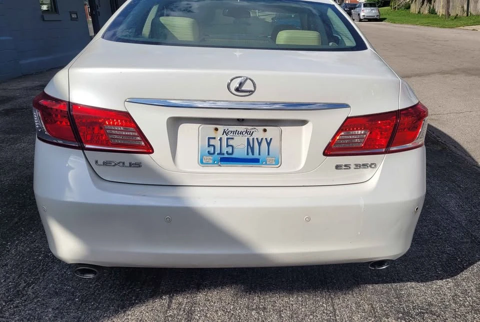 2010 Lexus ES 5th Gen - Image 6 of 15