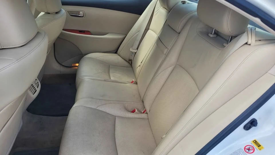 2010 Lexus ES 5th Gen - Image 12 of 15