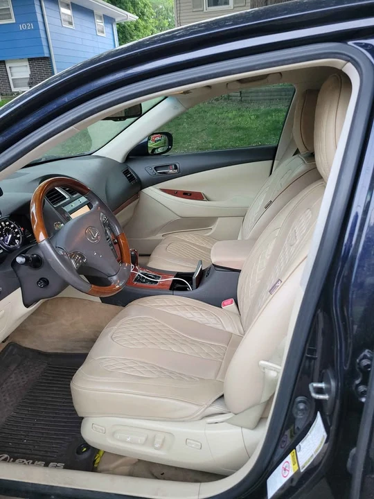 2010 Lexus ES 5th Gen - Image 4 of 7