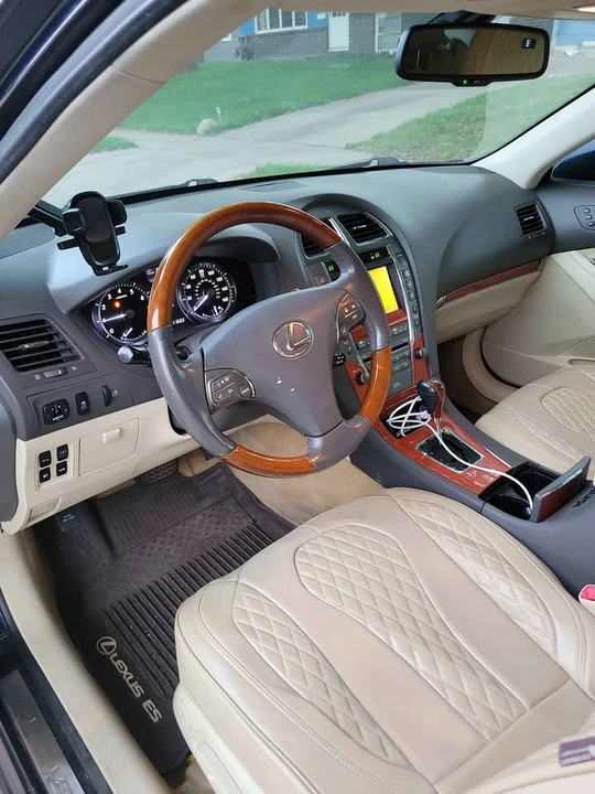 2010 Lexus ES 5th Gen - Image 6 of 7