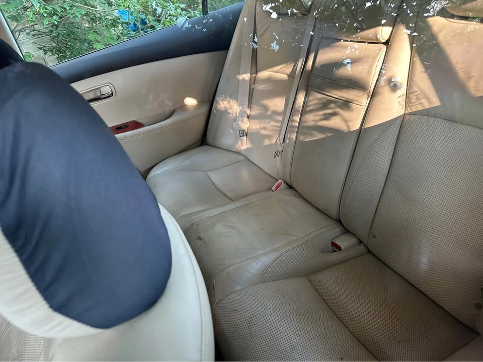 2010 Lexus ES 5th Gen - Image 7 of 9