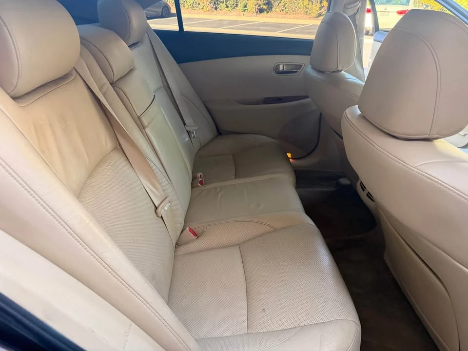 2010 Lexus ES 5th Gen - Image 13 of 16