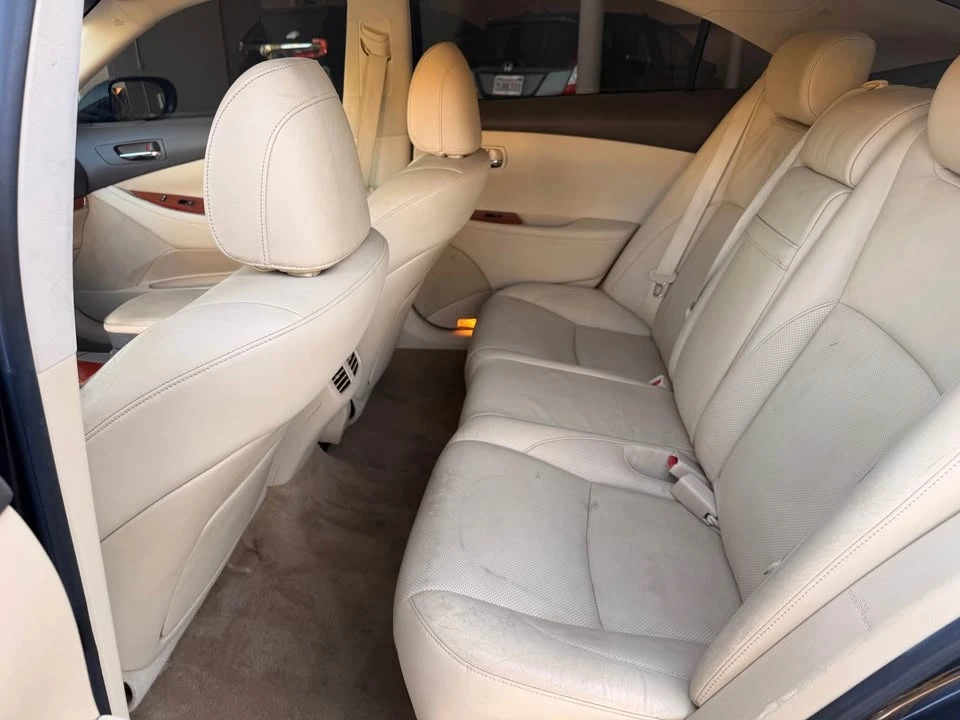 2010 Lexus ES 5th Gen - Image 12 of 16