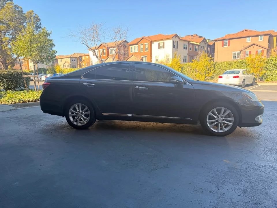 2010 Lexus ES 5th Gen - Image 6 of 16